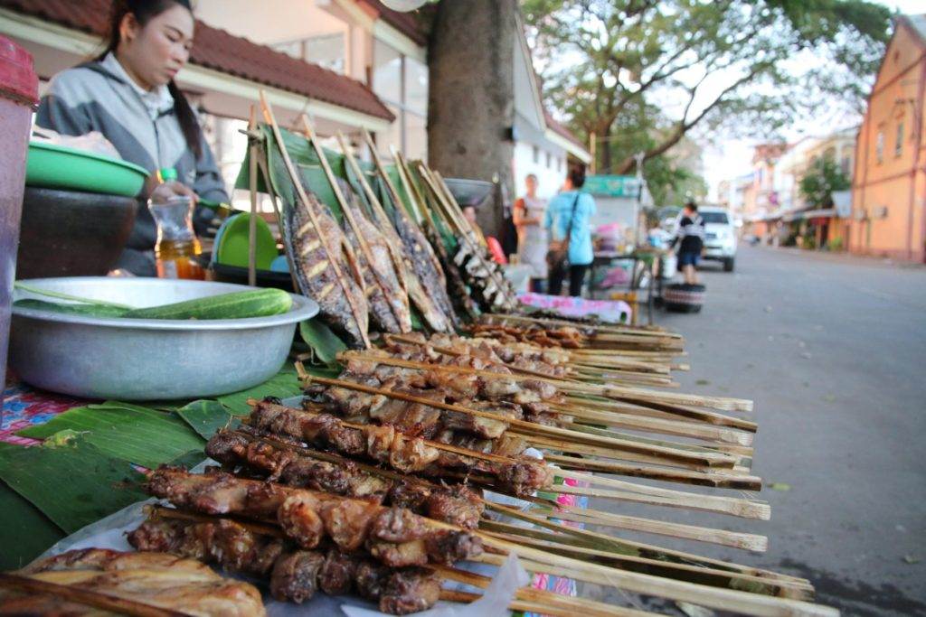 Essen in Thakhek