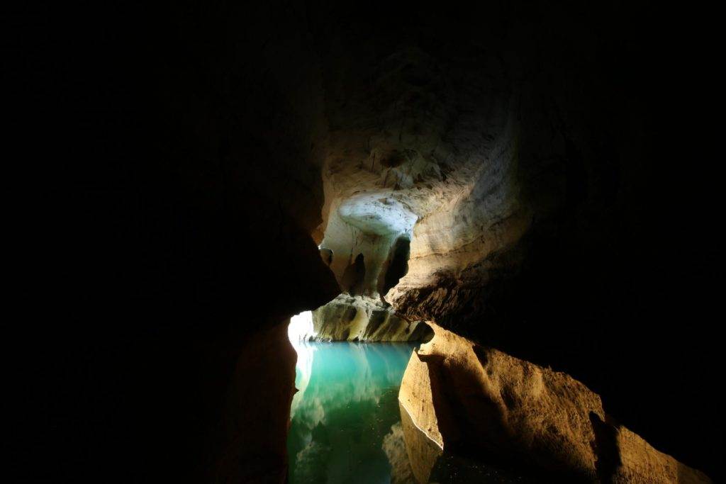 Im Inneren der Höhle