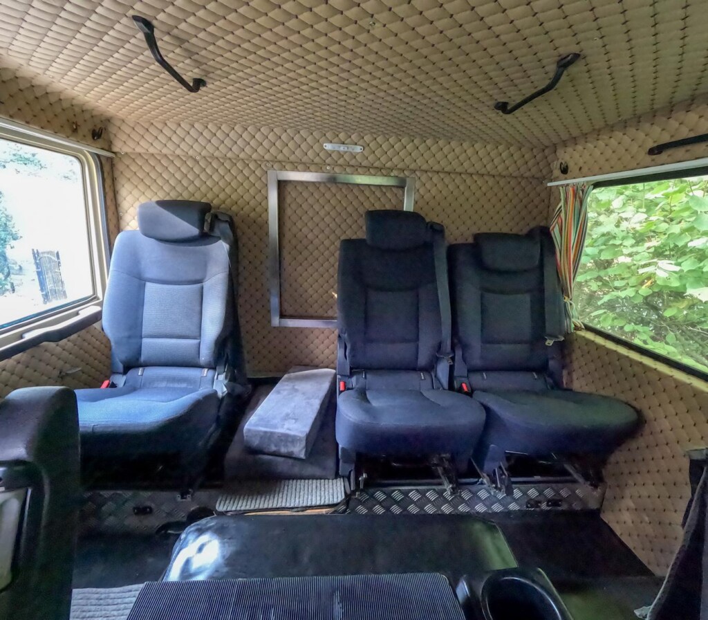 Steyr 12S21 4x4 DoKa - Unser Weltreisemobil für 4-6 Personen sucht neue Reisegefährten 8 Vollwertige Sitze